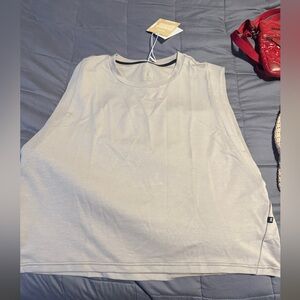 On Cloud Women's focus crop Top size M